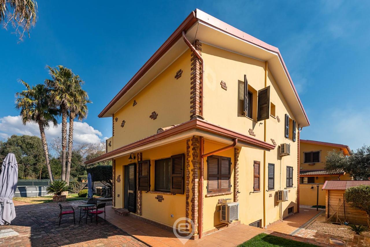 Villa Monica - Suites Iglesias Bagian luar foto
