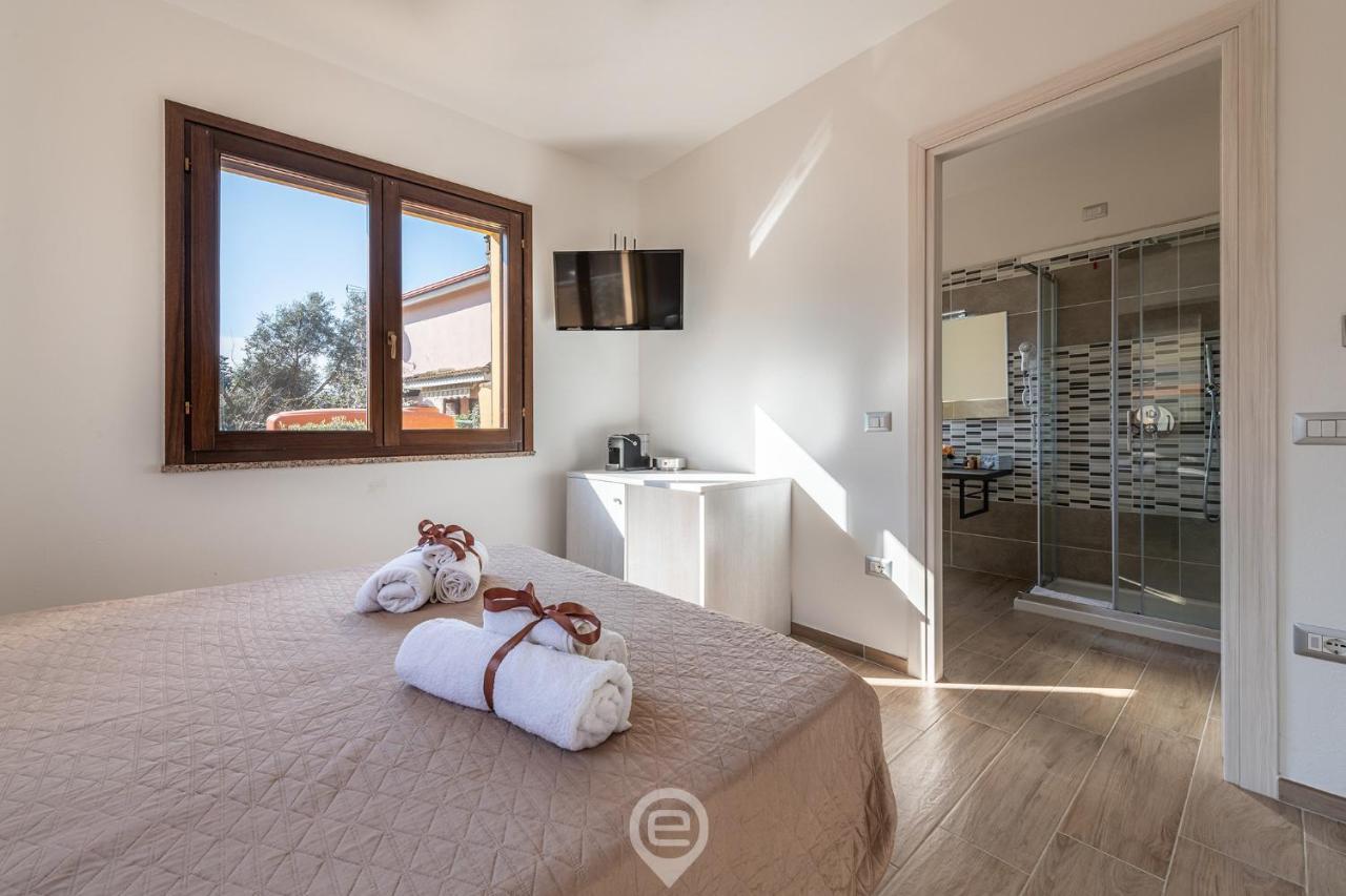 Villa Monica - Suites Iglesias Bagian luar foto