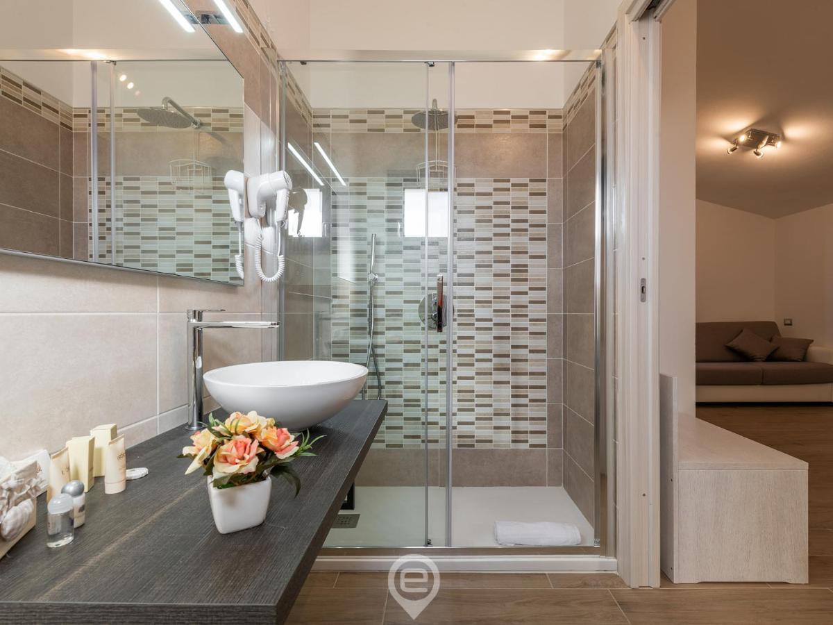 Villa Monica - Suites Iglesias Bagian luar foto