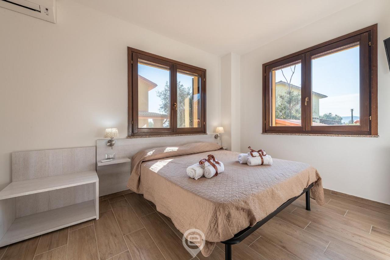 Villa Monica - Suites Iglesias Bagian luar foto