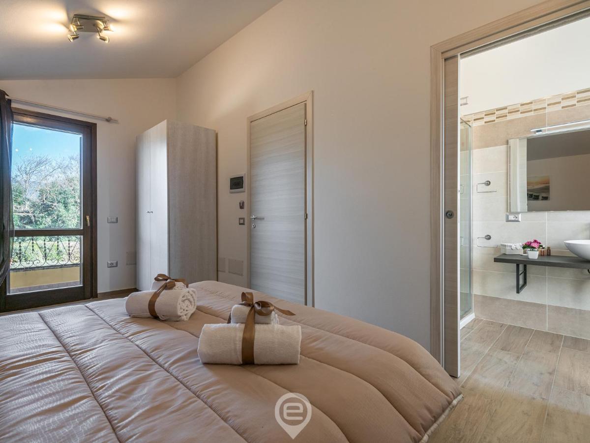 Villa Monica - Suites Iglesias Bagian luar foto