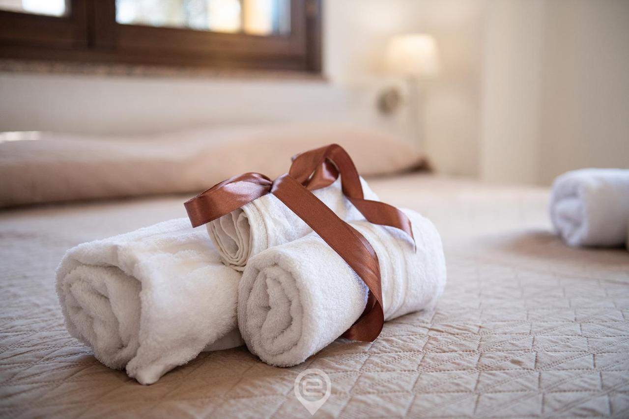 Villa Monica - Suites Iglesias Bagian luar foto