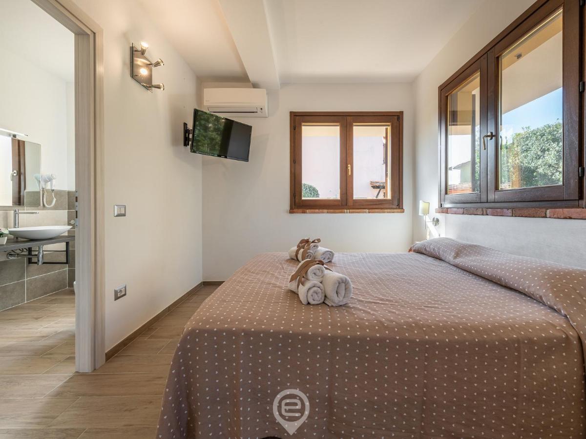 Villa Monica - Suites Iglesias Bagian luar foto