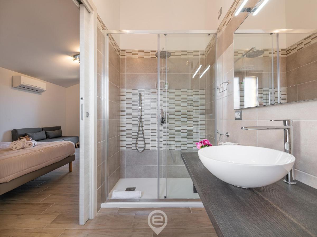 Villa Monica - Suites Iglesias Bagian luar foto